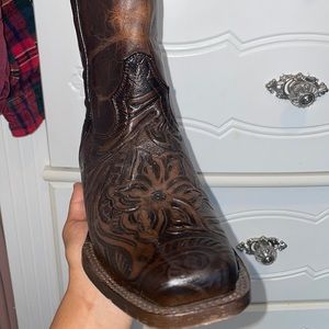 brand new cowgirl boots!